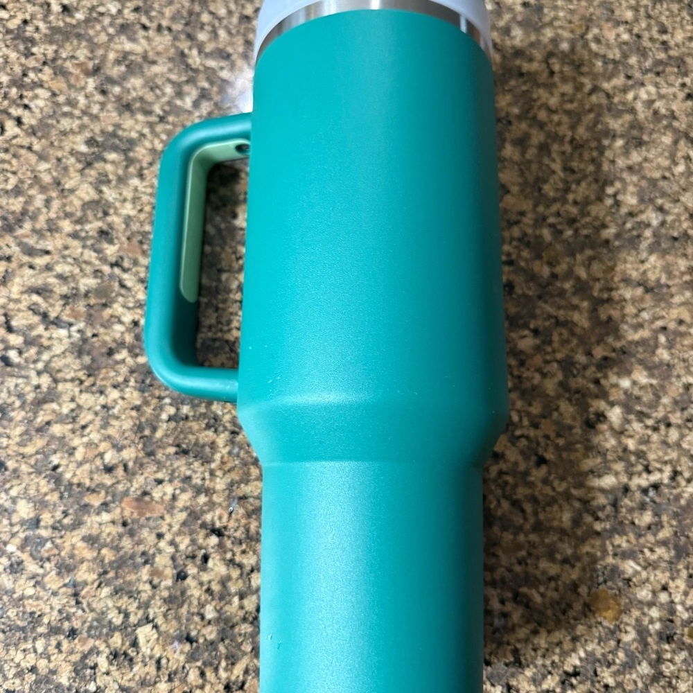 Stanley Aqua Travel Mug - Picture 3 of 6